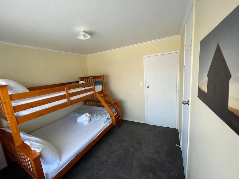 Spacious 3 Bedroom Near Skyline-5 Min Walk Rotorua Semesterbostad